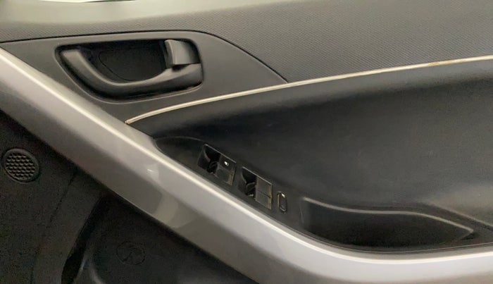 2021 Tata NEXON XM SUNROOF PETROL, Petrol, Manual, 37,103 km, Driver Side Door Panels Control