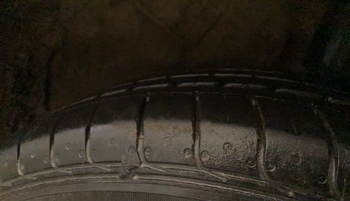 2021 Tata NEXON XM SUNROOF PETROL, Petrol, Manual, 37,103 km, Left Rear Tyre Tread