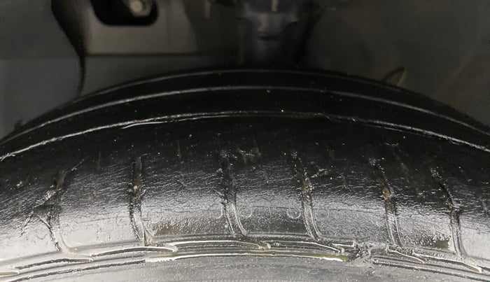 2020 Hyundai AURA SX 1.2 (O), Petrol, Manual, 59,429 km, Left Front Tyre Tread