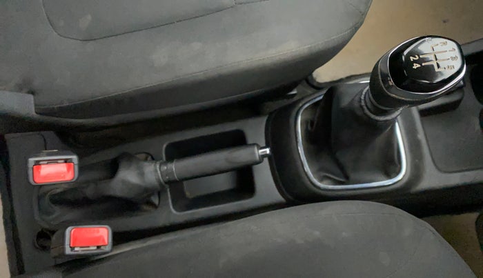 2018 Renault Kwid RXT 0.8, Petrol, Manual, 35,966 km, Gear Lever