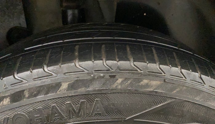 2023 KIA SELTOS  HTK 1.5 PETROL MT, Petrol, Manual, 20,556 km, Right Rear Tyre Tread