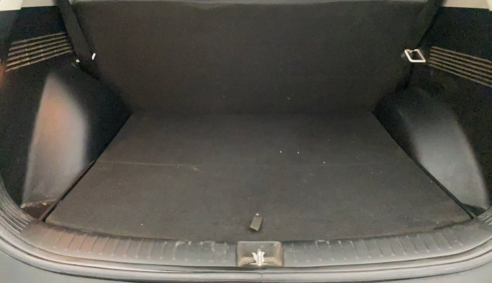 2023 KIA SELTOS  HTK 1.5 PETROL MT, Petrol, Manual, 20,556 km, Boot Inside