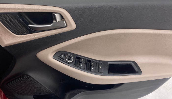 2015 Hyundai Elite i20 SPORTZ 1.4 (O) CRDI, Diesel, Manual, 71,812 km, Driver Side Door Panels Control