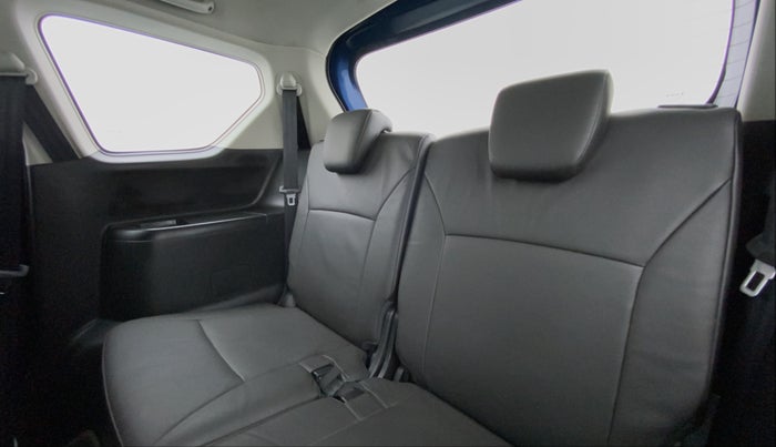 2019 Maruti XL6 ALPHA SHVS  MT, Petrol, Manual, 17,470 km, Third Seat Row ( optional )