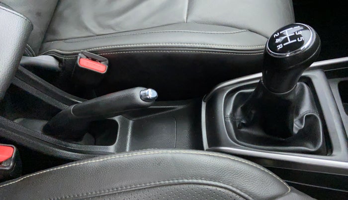 2019 Maruti XL6 ALPHA SHVS  MT, Petrol, Manual, 17,470 km, Gear Lever