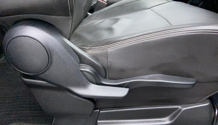 2019 Maruti XL6 ALPHA SHVS  MT, Petrol, Manual, 17,470 km, Driver Side Adjustment Panel