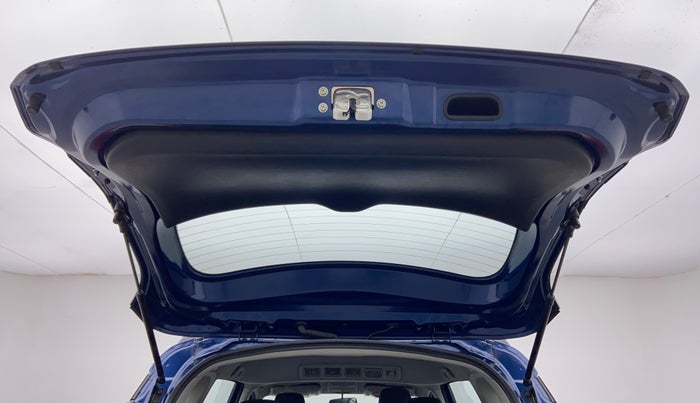 2019 Maruti XL6 ALPHA SHVS  MT, Petrol, Manual, 17,470 km, Boot Door Open