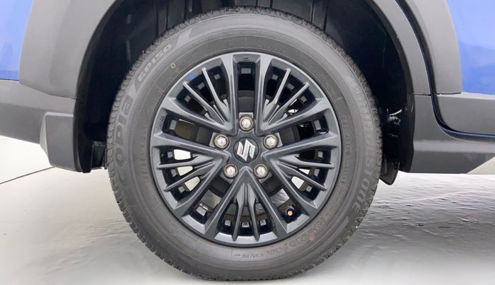 2019 Maruti XL6 ALPHA SHVS  MT, Petrol, Manual, 17,470 km, Right Rear Wheel