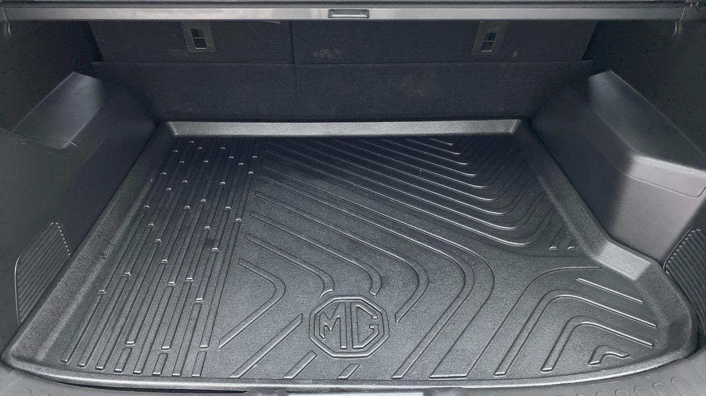 2021 MG HECTOR SHARP DCT PETROL, Petrol, Automatic, 8,832 km, Boot Inside
