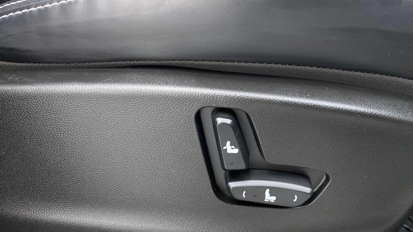 2021 MG HECTOR SHARP DCT PETROL, Petrol, Automatic, 8,832 km, Driver Side Adjustment Panel