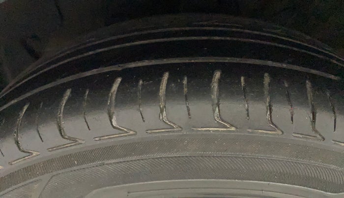 2018 Hyundai NEW SANTRO SPORTZ MT, Petrol, Manual, 94,399 km, Left Front Tyre Tread