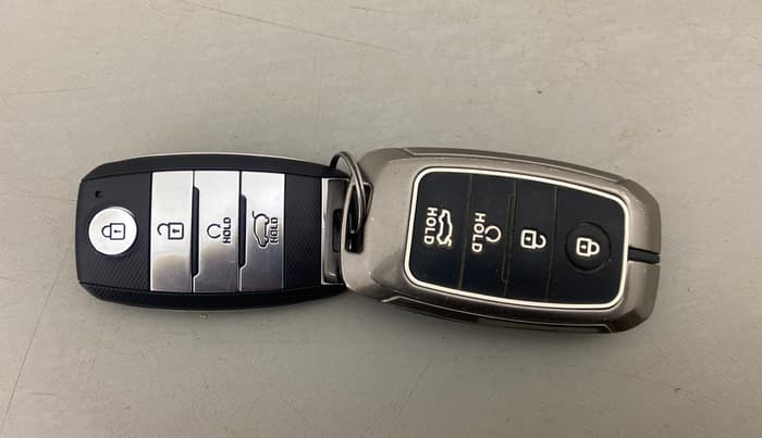 2021 KIA SELTOS HTK PLUS 1.5 IMT, Petrol, Manual, 27,229 km, Key Close Up