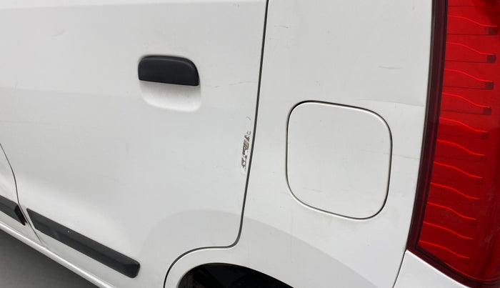 2012 Maruti Wagon R 1.0 LXI, CNG, Manual, 72,983 km, Left quarter panel - Slightly dented