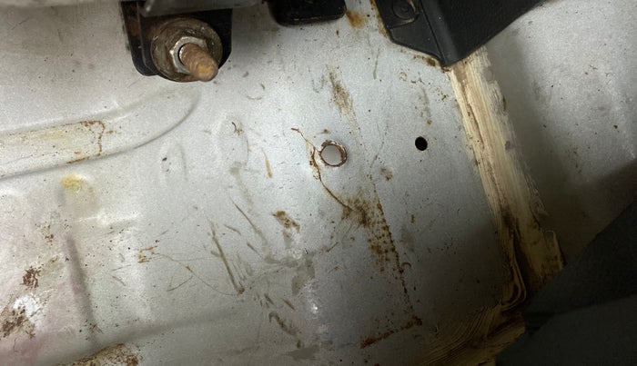 2012 Maruti Wagon R 1.0 LXI, CNG, Manual, 72,983 km, Boot floor - Minor crack