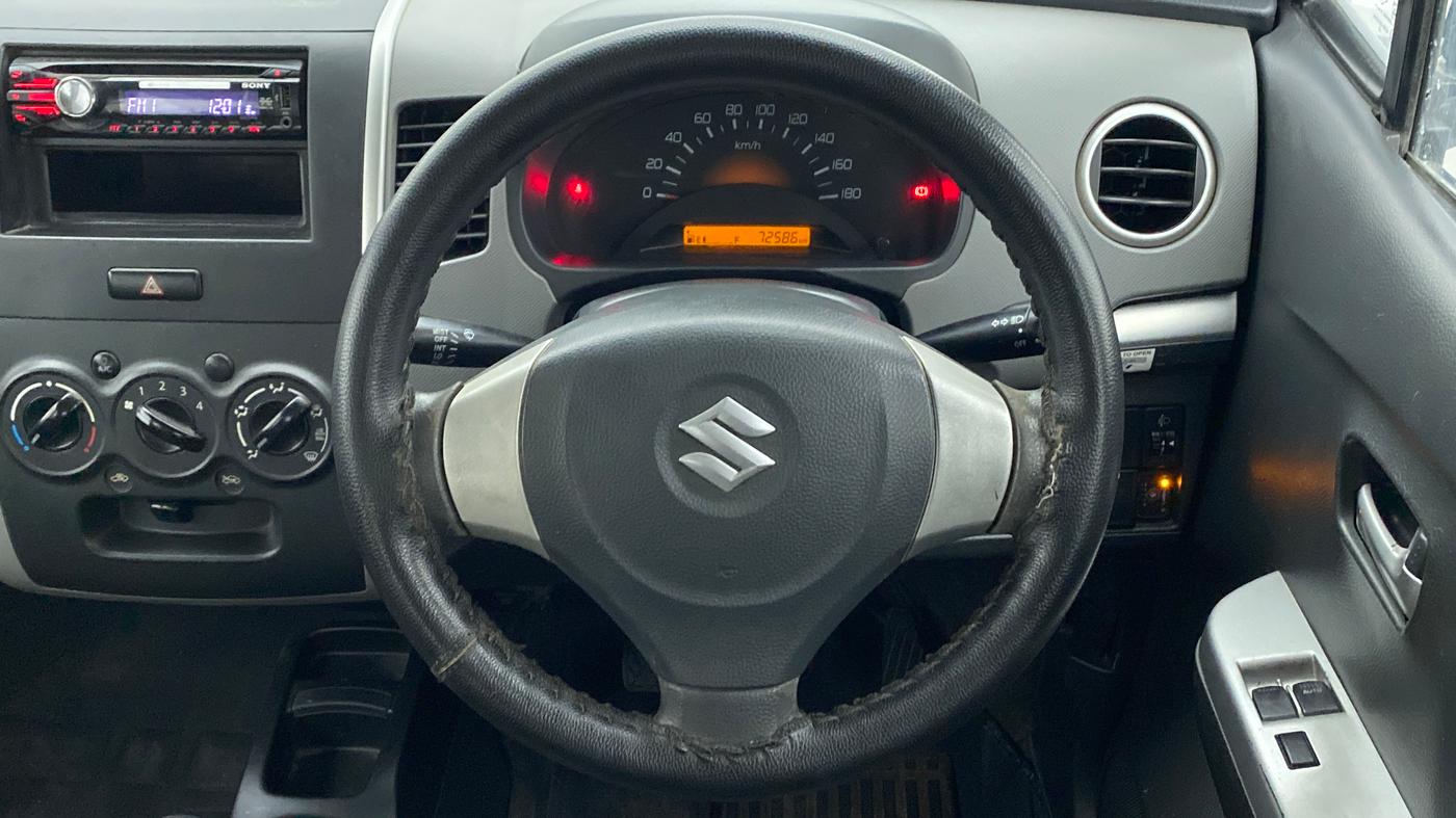 2012 Maruti Wagon R 1.0 LXI, CNG, Manual, 72,983 km, Steering Wheel Close Up