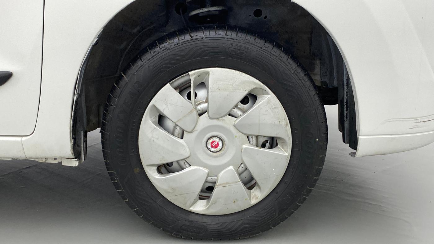 2012 Maruti Wagon R 1.0 LXI, CNG, Manual, 72,983 km, Right Front Wheel