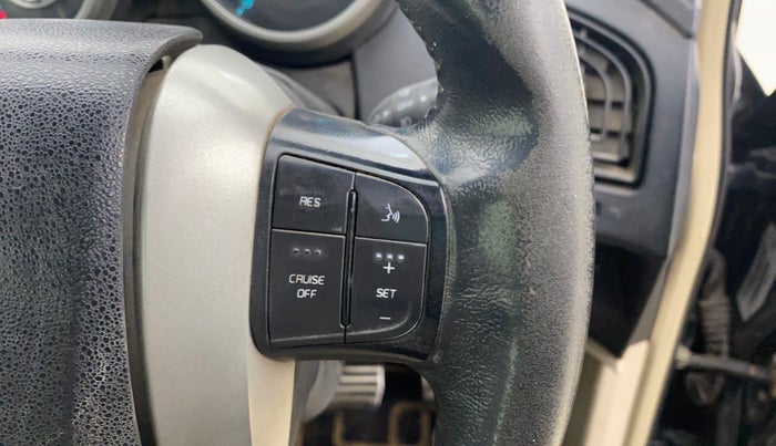 2016 Mahindra XUV500 W10 AT, Diesel, Automatic, 1,10,388 km, Adaptive Cruise Control