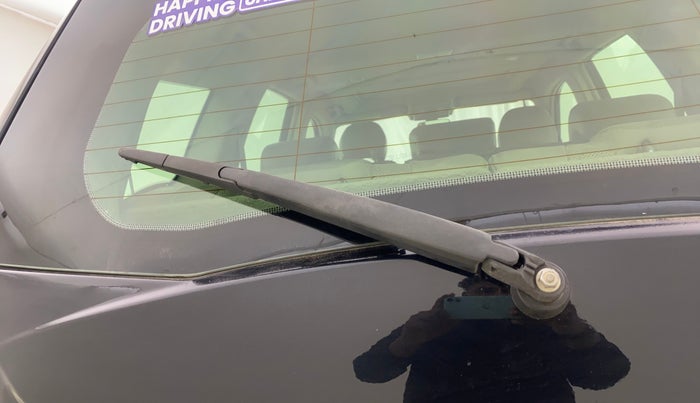 2016 Mahindra XUV500 W10 AT, Diesel, Automatic, 1,10,388 km, Rear Wiper