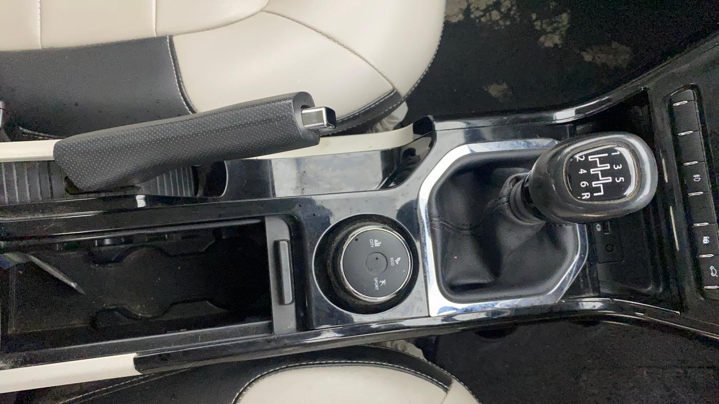 2021 Tata NEXON XZ PLUS PETROL, Petrol, Manual, 65,887 km, Gear Lever