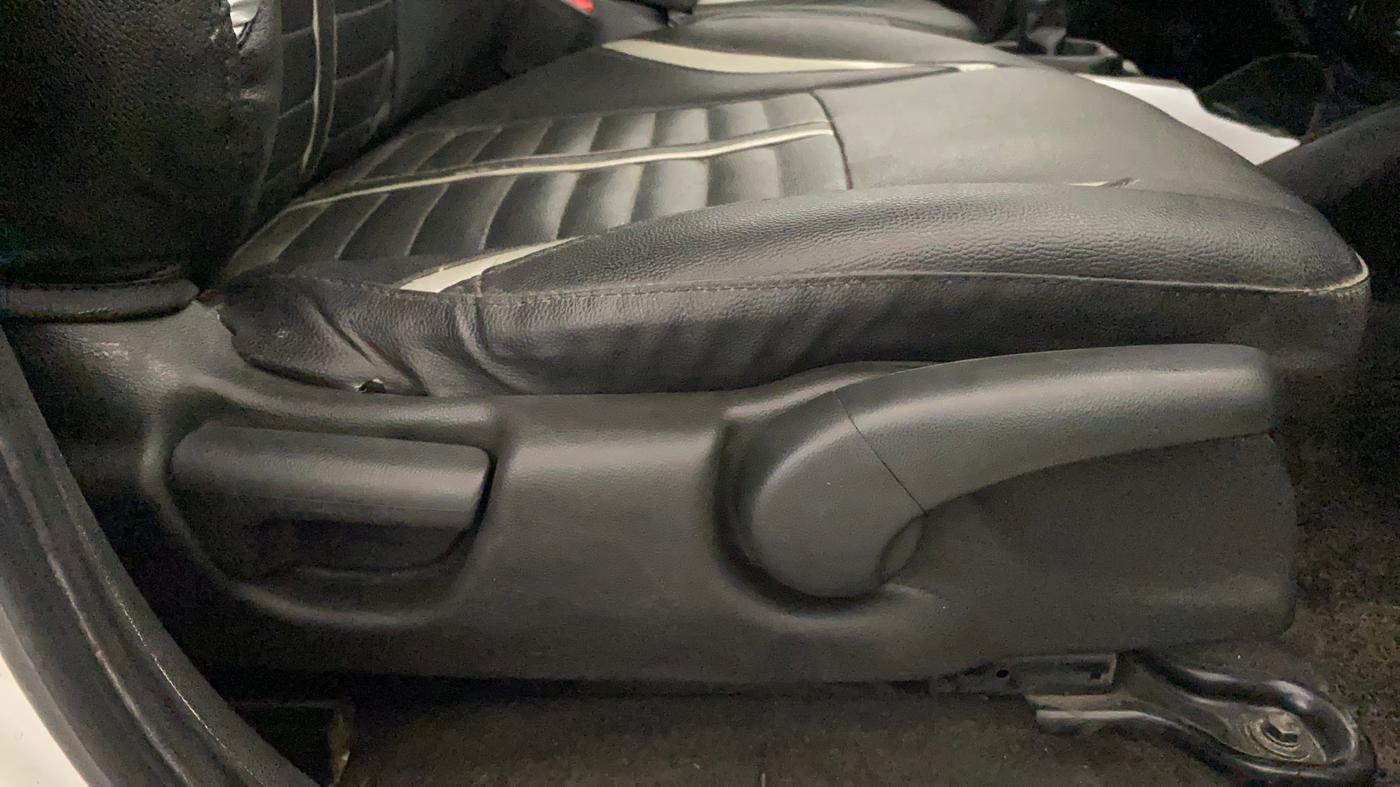 2019 Honda WR-V 1.2L I-VTEC VX MT, Petrol, Manual, 70,606 km, Driver Side Adjustment Panel