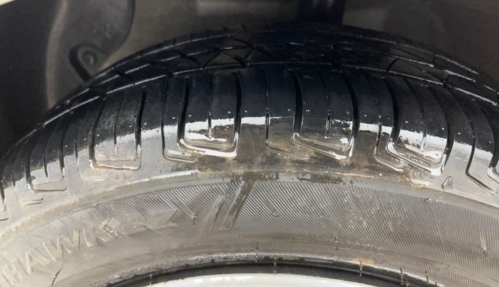 2018 Hyundai Grand i10 MAGNA 1.2 KAPPA VTVT, Petrol, Manual, 69,272 km, Left Front Tyre Tread