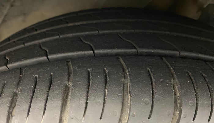 2020 KIA SONET HTK PLUS, Petrol, Manual, 38,471 km, Left Front Tyre Tread