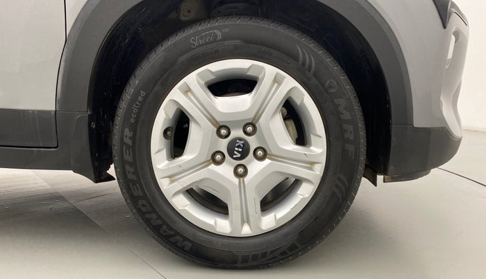 2020 KIA SONET HTK PLUS, Petrol, Manual, 38,471 km, Right Front Wheel
