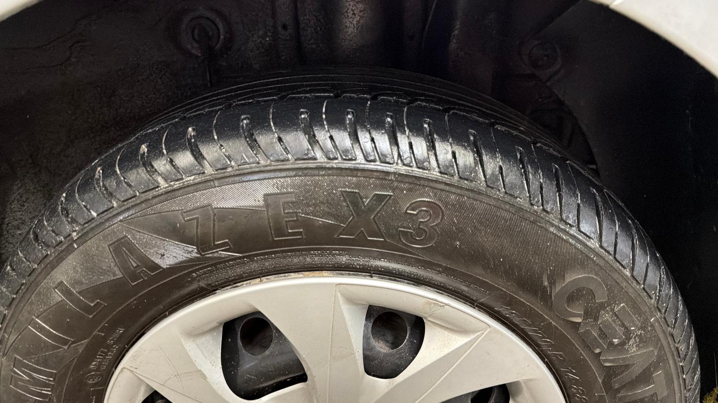 2018 Hyundai Elite i20 SPORTZ 1.2, Petrol, Manual, 1,00,200 km, Left Rear Tyre Tread