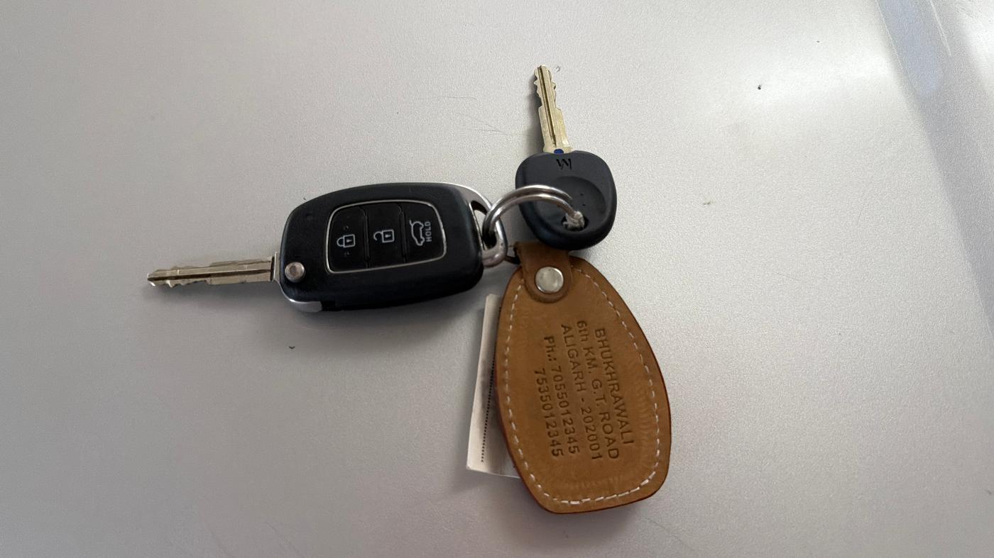 2018 Hyundai Elite i20 SPORTZ 1.2, Petrol, Manual, 1,00,200 km, Key Close Up