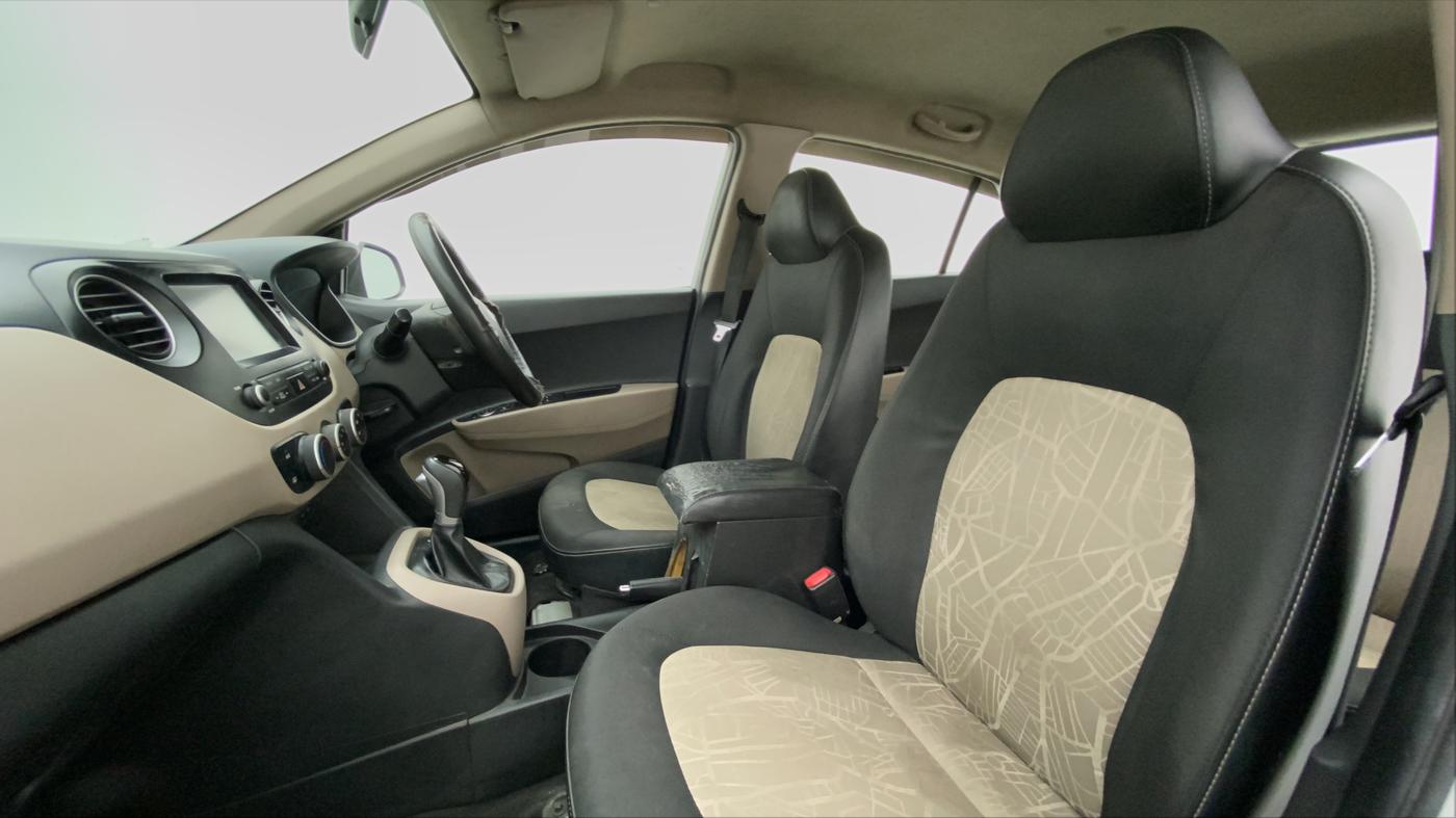 2017 Hyundai Grand i10 SPORTZ AT 1.2 KAPPA VTVT, Petrol, Automatic, 83,927 km, Right Side Front Door Cabin