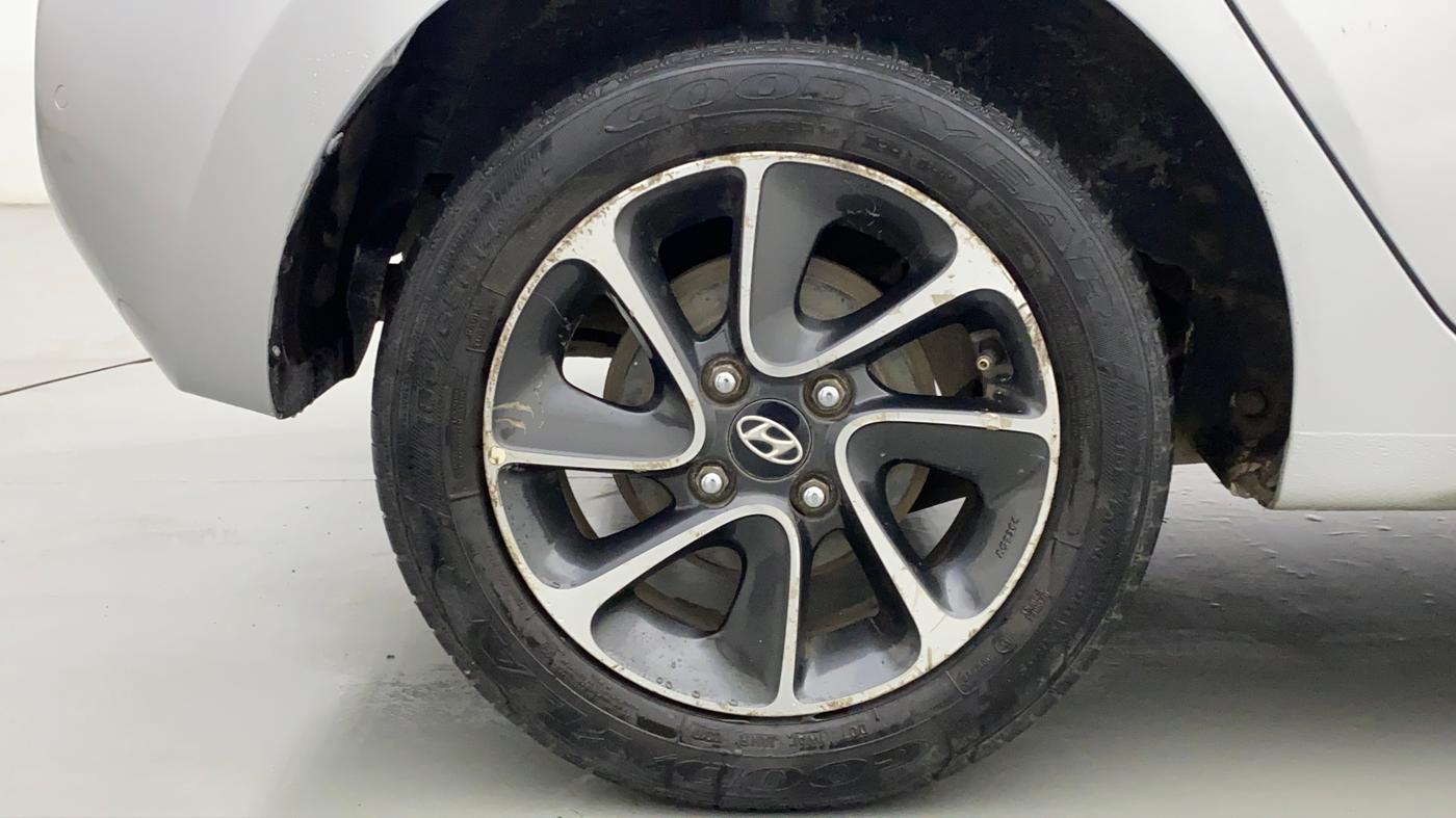 2017 Hyundai Grand i10 SPORTZ AT 1.2 KAPPA VTVT, Petrol, Automatic, 83,927 km, Right Rear Wheel
