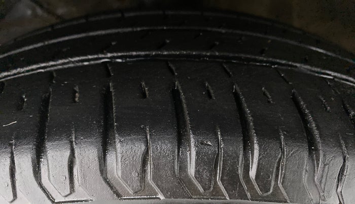 2020 Maruti XL6 ZETA AT, Petrol, Automatic, 41,156 km, Left Front Tyre Tread