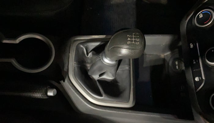 2016 Hyundai Creta BASE 1.6 PETROL, Petrol, Manual, 67,835 km, Gear Lever