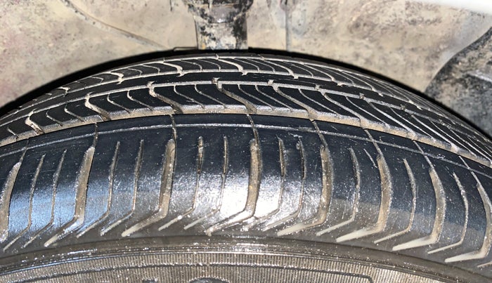 2016 Hyundai Creta BASE 1.6 PETROL, Petrol, Manual, 67,835 km, Right Front Tyre Tread