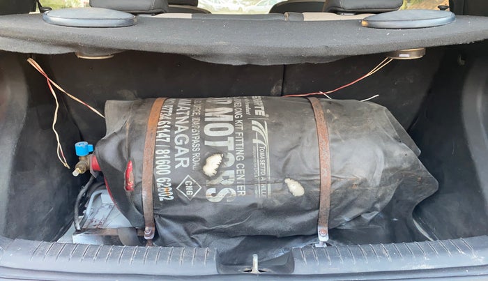 2017 Hyundai Elite i20 ASTA 1.2 (O), CNG, Manual, 1,39,563 km, Boot Inside