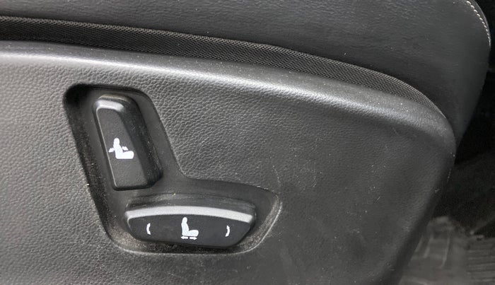 2019 MG HECTOR SHARP 1.5 DCT PETROL, Petrol, Automatic, 43,120 km, Driver Side Adjustment Panel