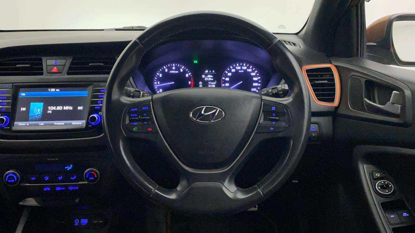 2015 Hyundai i20 Active 1.2 SX, Petrol, Manual, 70,716 km, Steering Wheel Close Up