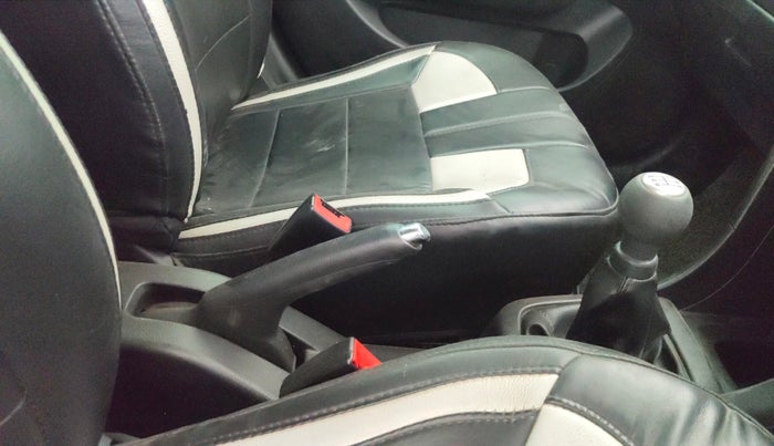 2015 Maruti Swift VXI, Petrol, Manual, 68,004 km, Gear Lever