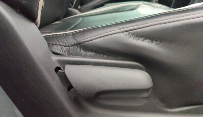 2015 Maruti Swift VXI, Petrol, Manual, 68,004 km, Driver Side Adjustment Panel