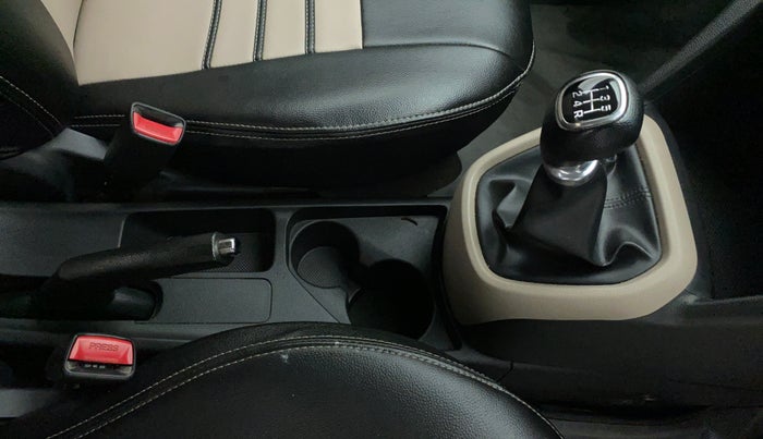 2017 Hyundai Grand i10 SPORTZ 1.2 KAPPA VTVT, Petrol, Manual, 39,999 km, Gear Lever