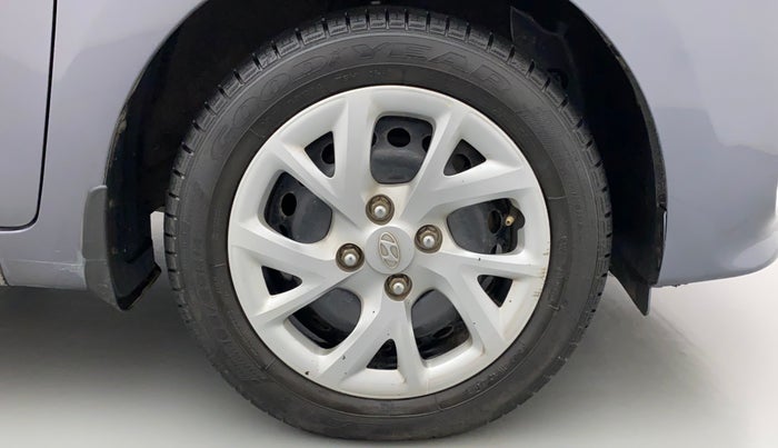 2017 Hyundai Grand i10 MAGNA AT 1.2 KAPPA VTVT, Petrol, Automatic, 21,368 km, Right Front Wheel