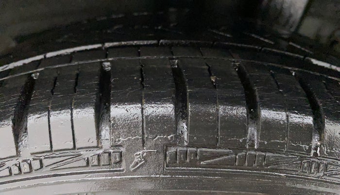 2017 Hyundai Grand i10 MAGNA AT 1.2 KAPPA VTVT, Petrol, Automatic, 21,368 km, Left Rear Tyre Tread