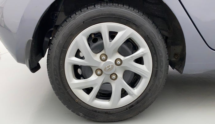 2017 Hyundai Grand i10 MAGNA AT 1.2 KAPPA VTVT, Petrol, Automatic, 21,368 km, Right Rear Wheel