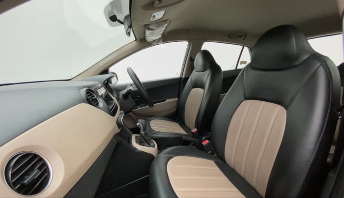 2017 Hyundai Grand i10 MAGNA AT 1.2 KAPPA VTVT, Petrol, Automatic, 21,368 km, Right Side Front Door Cabin