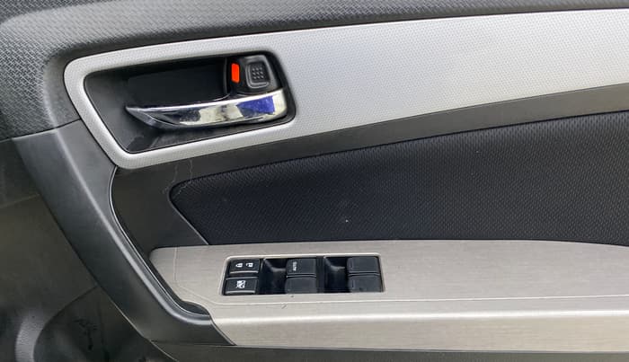 2020 Maruti Vitara Brezza ZXI AT SHVS, Petrol, Automatic, 72,389 km, Driver Side Door Panels Control