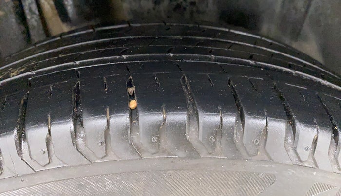 2022 Maruti Ertiga VXI CNG, CNG, Manual, 21,141 km, Right Rear Tyre Tread