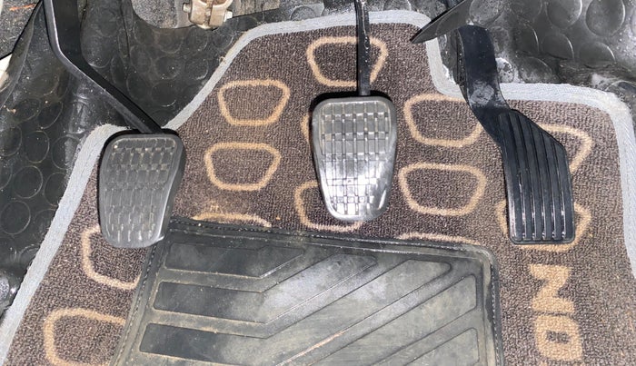 2018 Tata NEXON XZ PLUS DIESEL DUAL TONE, Diesel, Manual, 61,495 km, Pedals