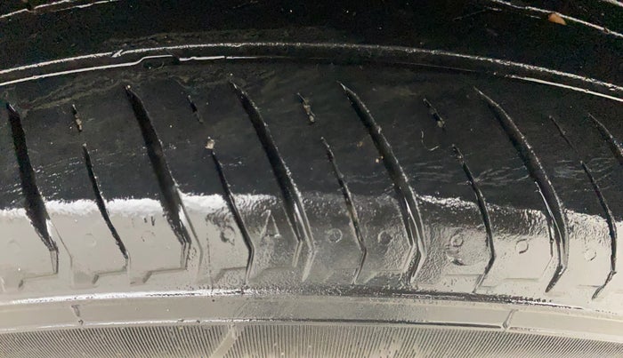 2021 Nissan MAGNITE XV MT, Petrol, Manual, 37,819 km, Left Rear Tyre Tread