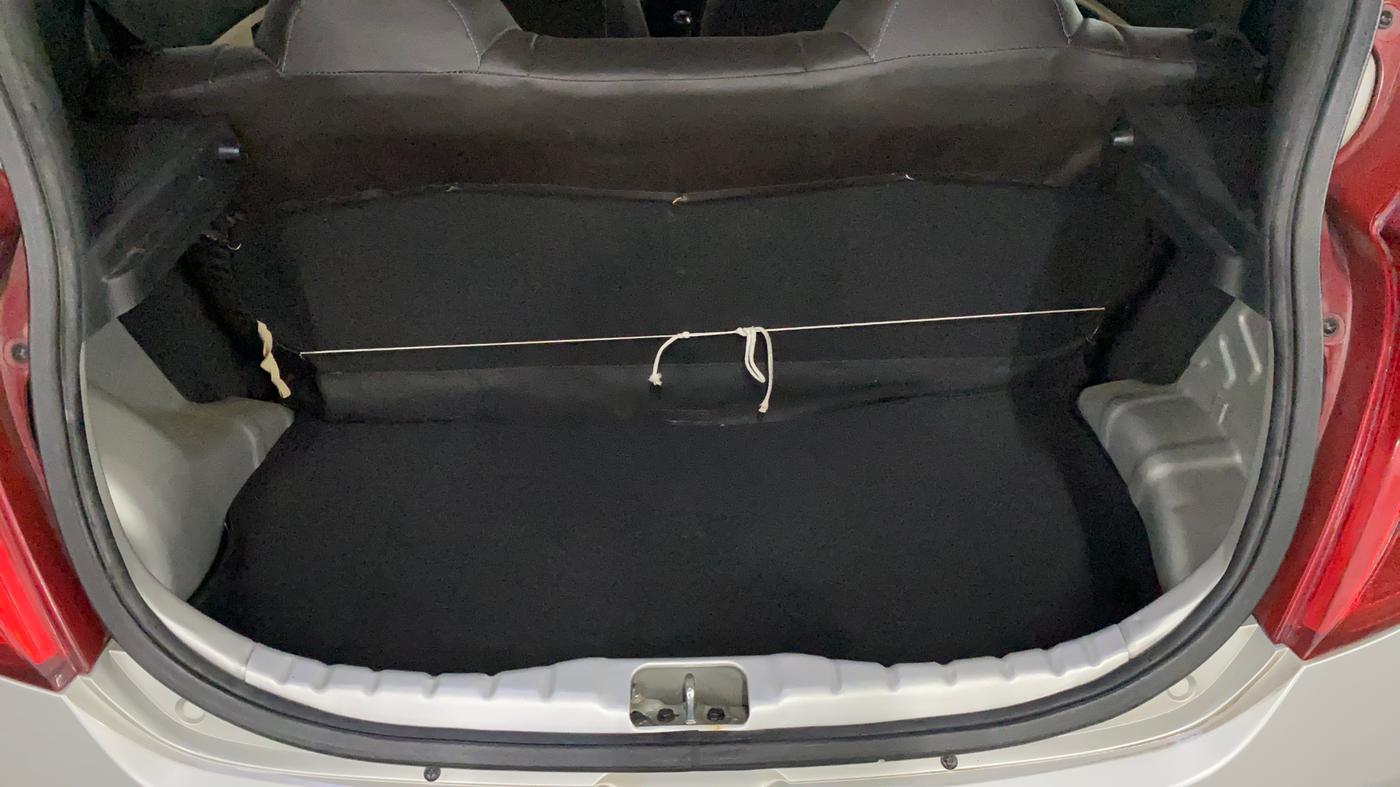 2014 Hyundai Eon MAGNA +, Petrol, Manual, 14,123 km, Boot Inside