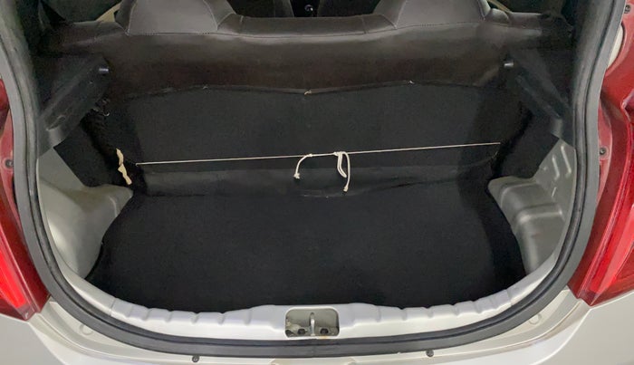2014 Hyundai Eon MAGNA +, Petrol, Manual, 13,924 km, Boot Inside